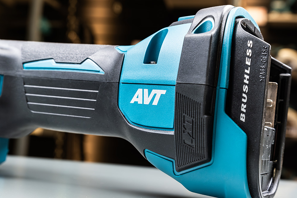 Makita DTM52 multitool met Makita Anti-vibration technology