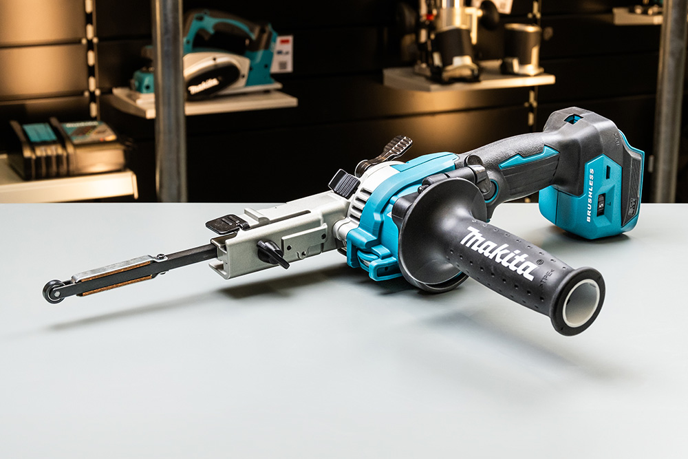 Makita DBS180 stripschuurmachine